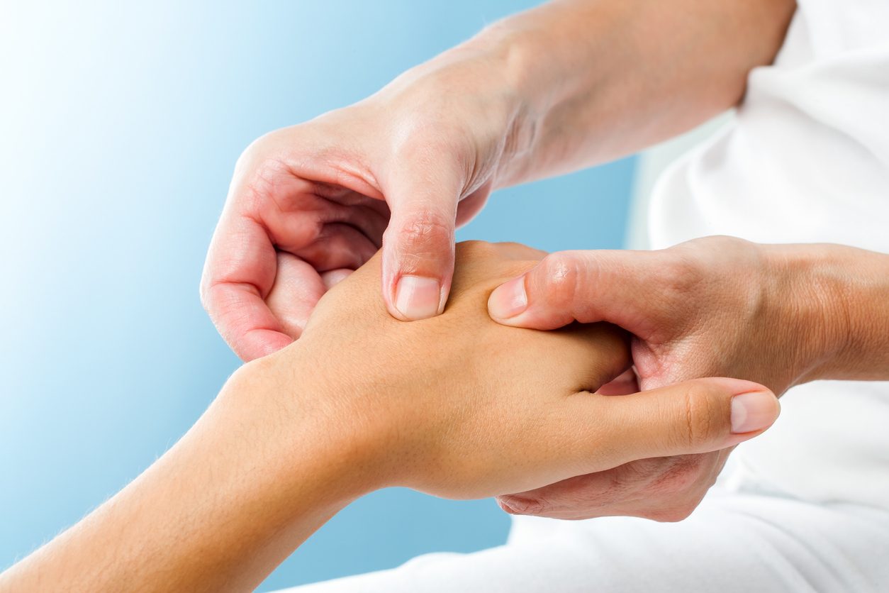 Hand therapy to relieve pain from carpal tunnel syndrome