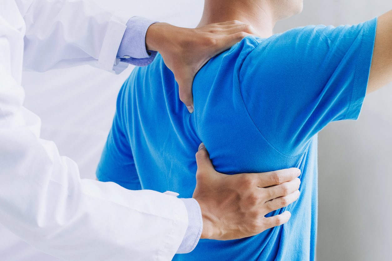 Manual physical therapy helps relieve back and shoulder pain