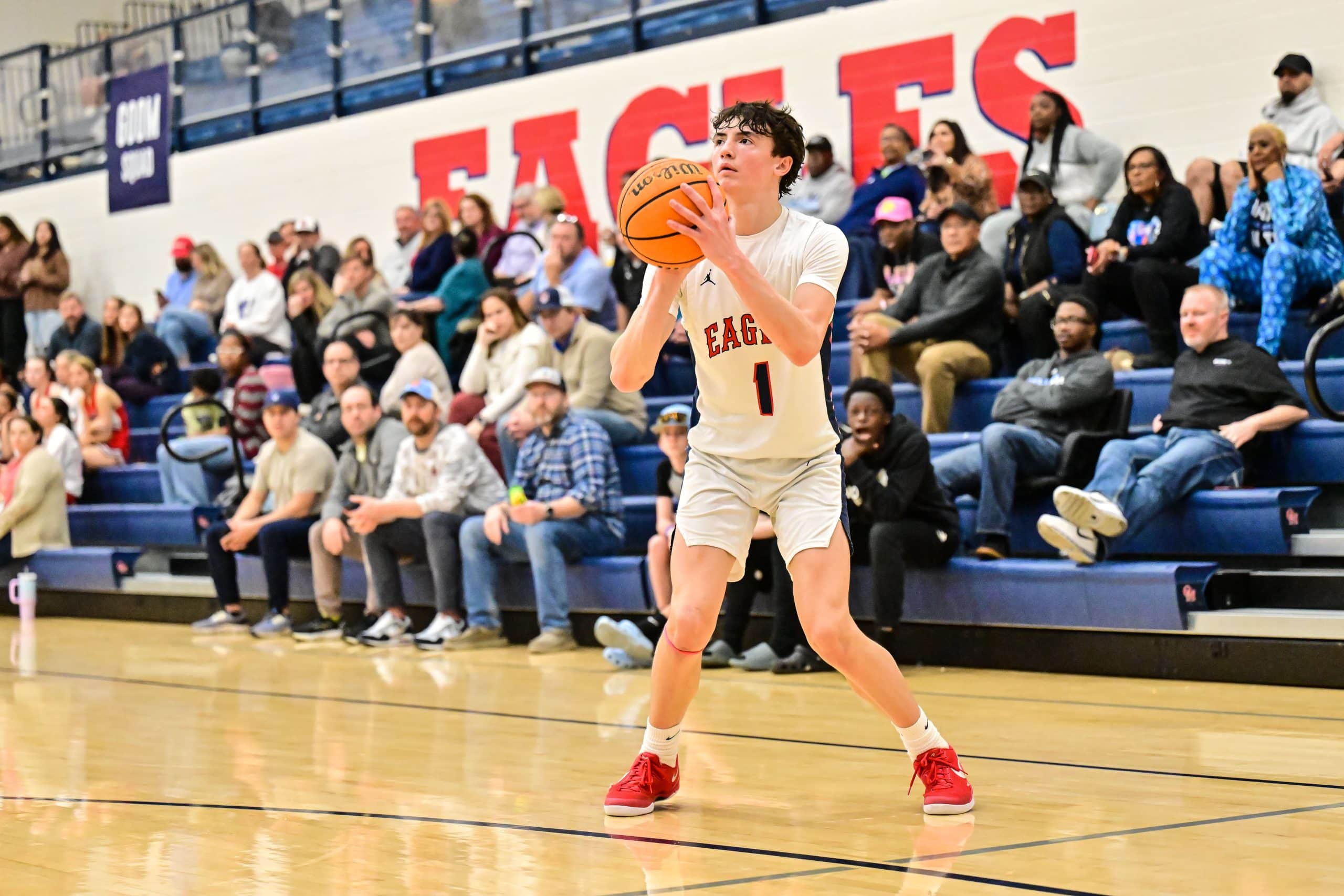 basketball player shooting, which can lead to a knee ligament injury